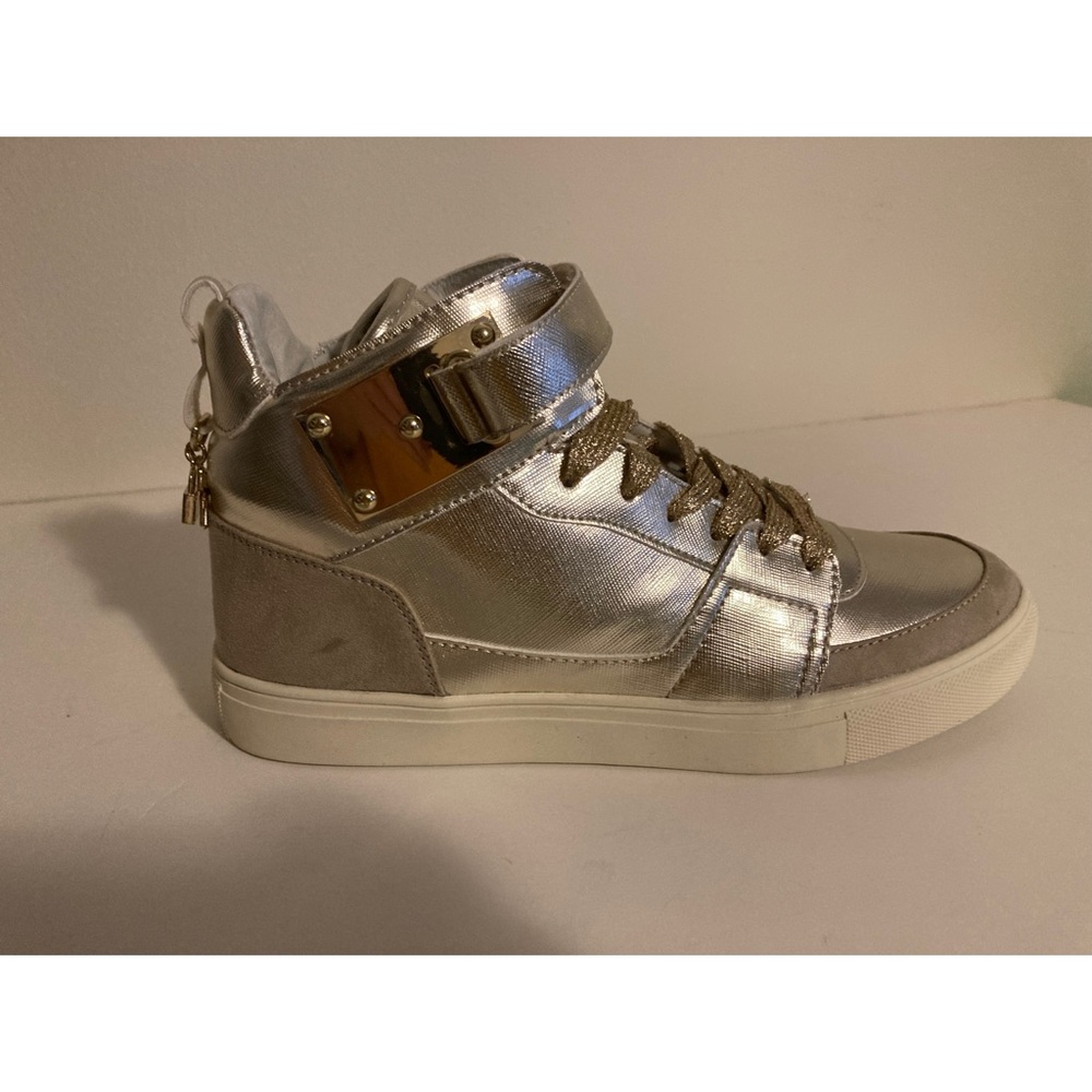 NWT Madden Girl Adorree Gold Paris Metallic Hightop Sneakers Size 8